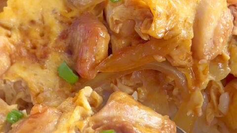 Easy Chicken and Egg Rice Bowl (Oyakodon)