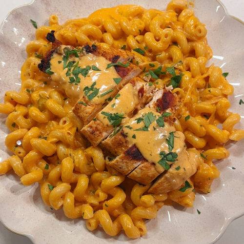 Creamy Buffalo Chicken Alfredo Pasta with Caramelized Onions