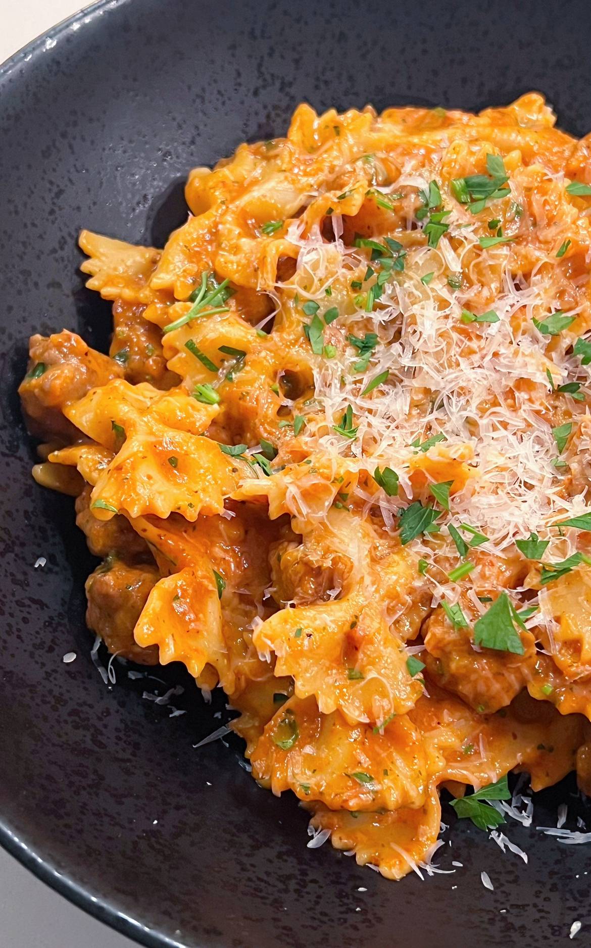 Creamy Roasted Garlic Pink Sauce Pasta with Sausage